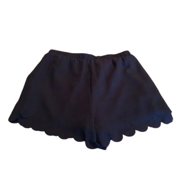 Lauren Conrad Scalloped Shorts✨Size XS - Picture 2 of 8